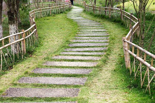 Gardens Decorating With Stones  project feasibility